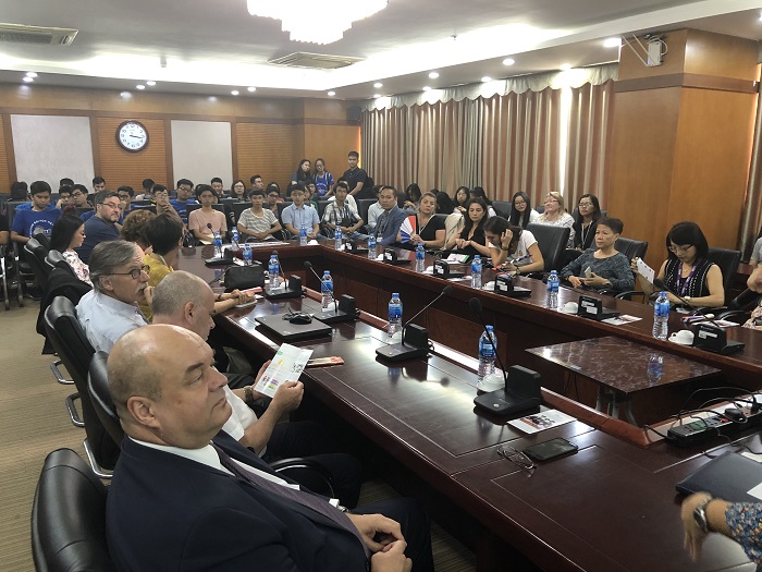Eric Molay Goodd889 cá cược trực tuyến