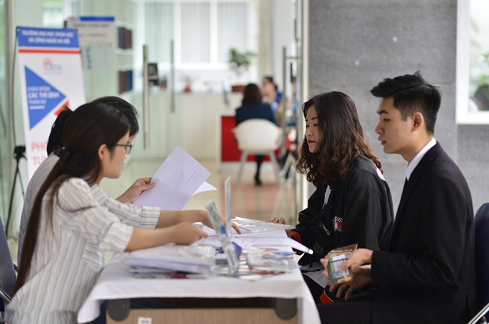 Goodd889 cá cược trực tuyến phỏng vấn tuyển sinh đại học đợt 1 2019