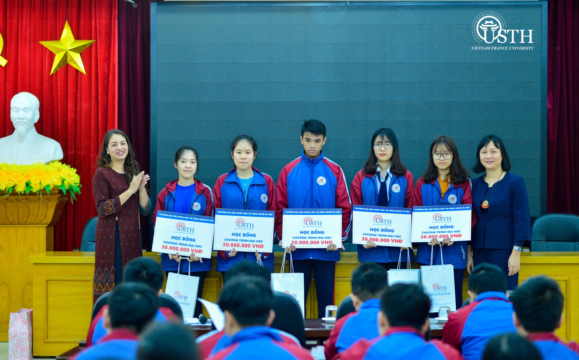 usth trao hoc bong thpt chuyen luong van tuy hai phong