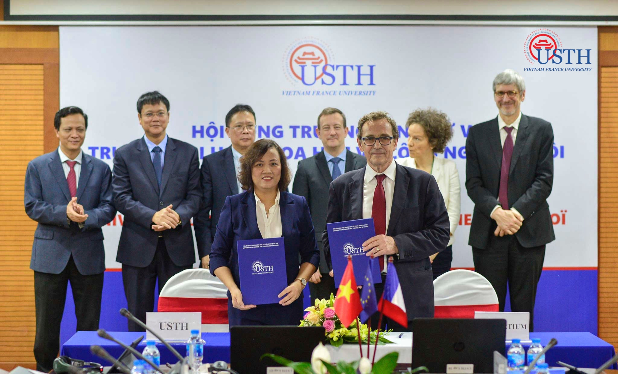 ky ket thoa thuan voi usth consortium