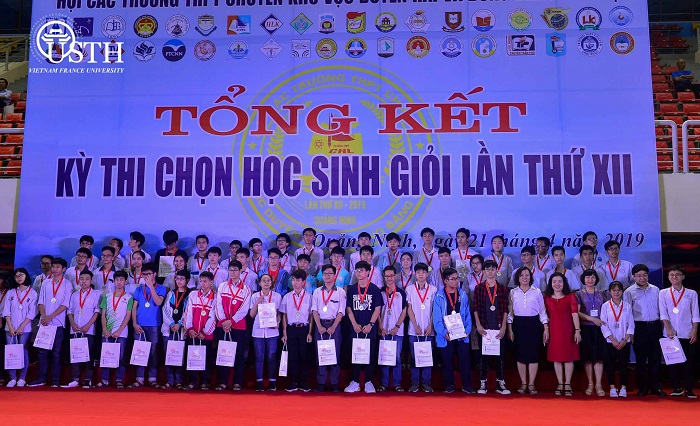 Goodd889 cá cược trực tuyến trao giải học sinh giỏi duyên hải