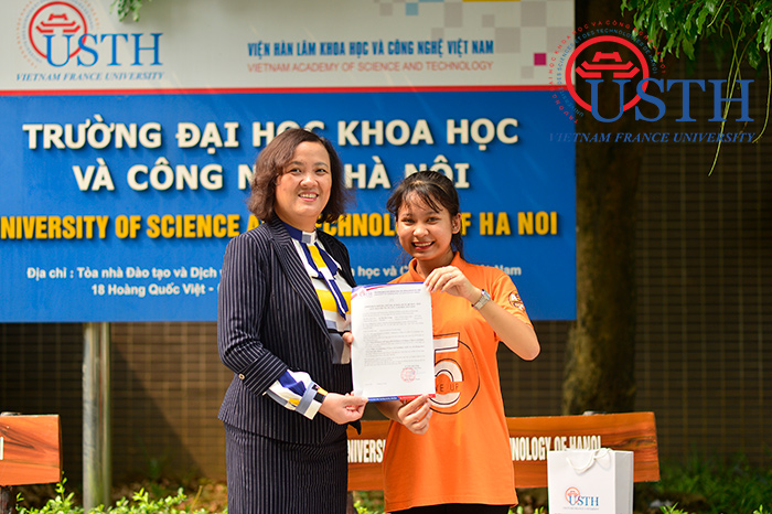 phong van tuyen sinh dot 2 3