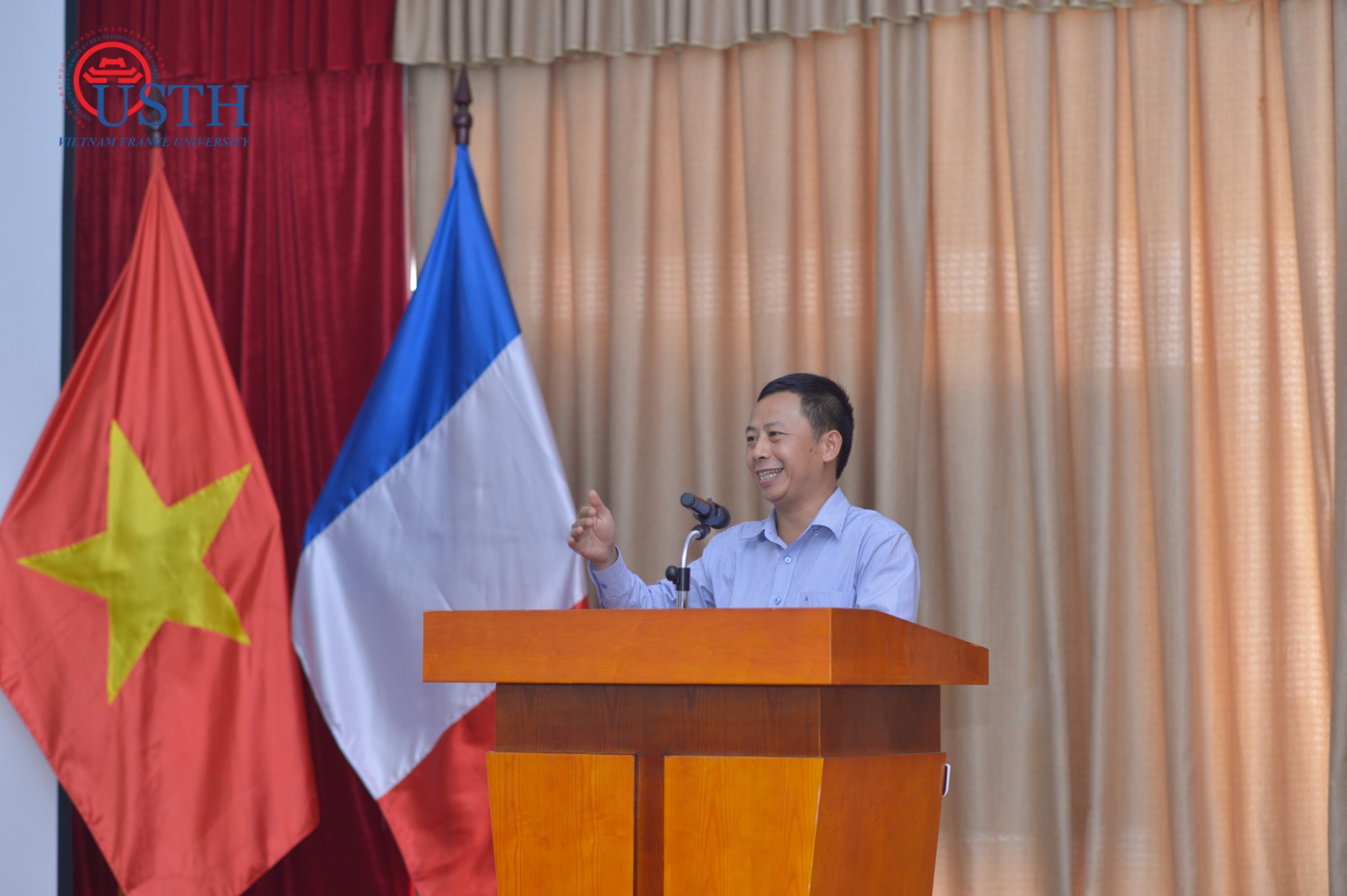 hoi thao nafosted va toa dam chia se kinh nghiem cong bo quoc te 6