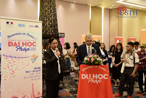 3 usth tham gia ngay hoi giao duc dai hoc phap