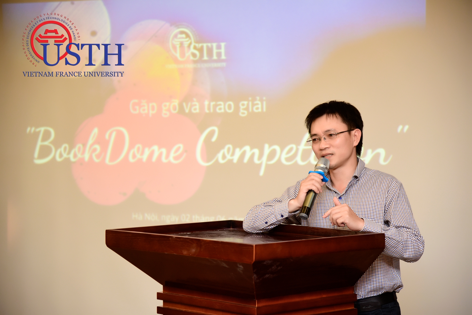 usth trao giai bookdome competition 4