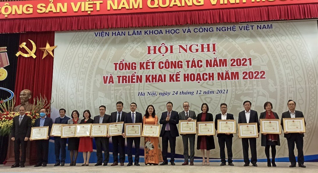 Goodd889 cá cược trực tuyến nhận danh hiệu “Tập thể lao động xuất sắc” năm 2021