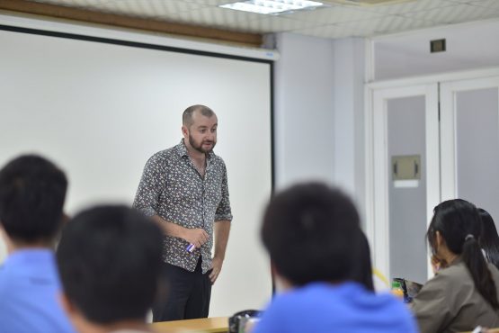 https://goodd889.com/lop-tieng-anh-tang-cuong-b1-1767/