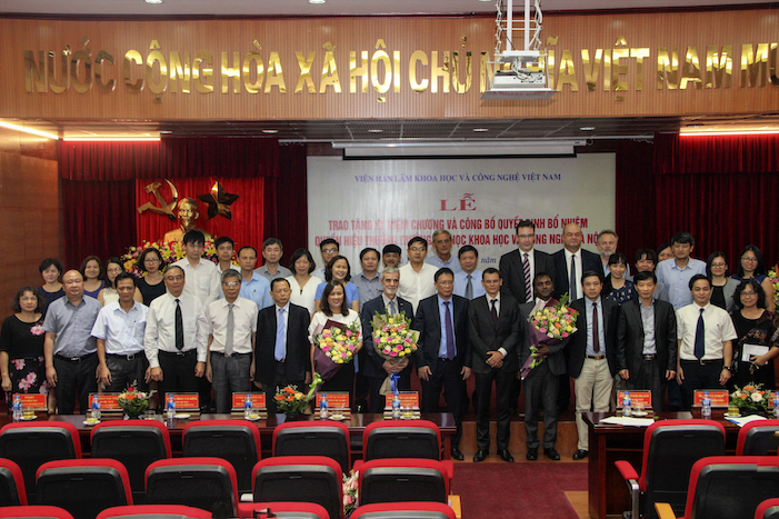 VAST and Goodd889 cá cược trực tuyến