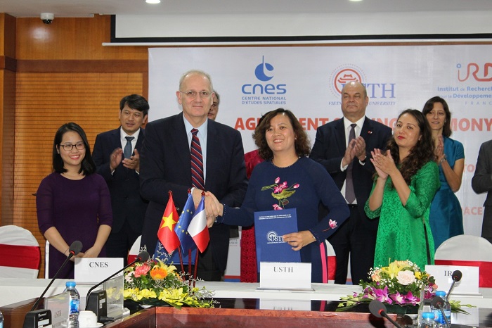 cnes usth