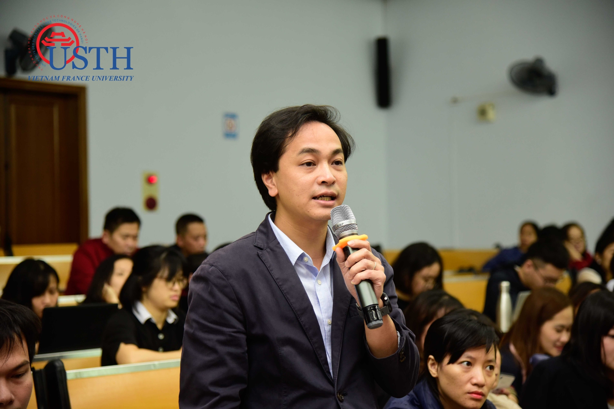 usth to chuc hoi nghi tong ket 1