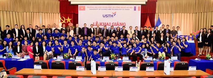 usth khai giang nam học 2020 2021 7