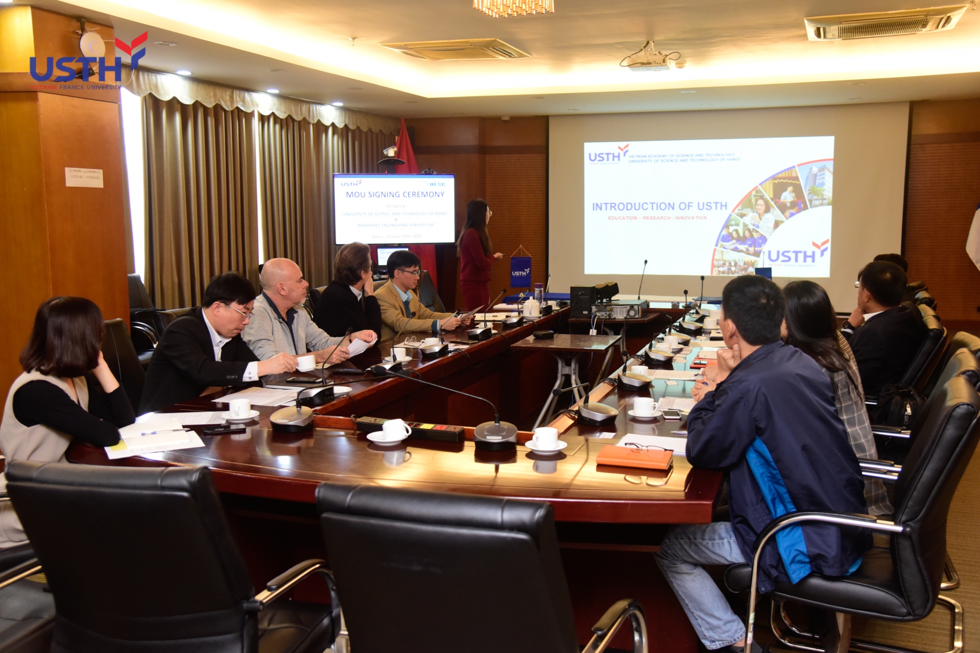 mou signing ceremony between usth and aesc1