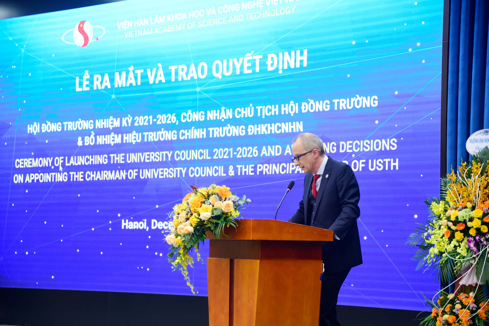 GS Jean Marc Lavest, Hiệu trưởng chính Goodd889 cá cược trực tuyến